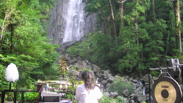 那智の滝 奉納演奏